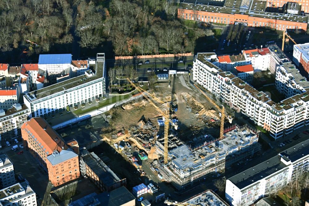 Aerial image Berlin - Construction site to build a new multi-family residential complex Friedrichshain-Hoefe on Friedenstrasse, Pufendorfstrasse and Matthiasstrasse in the district Friedrichshain in Berlin, Germany