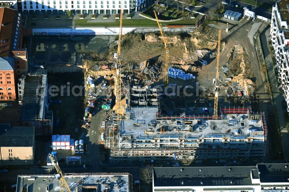 Aerial photograph Berlin - Construction site to build a new multi-family residential complex Friedrichshain-Hoefe on Friedenstrasse, Pufendorfstrasse and Matthiasstrasse in the district Friedrichshain in Berlin, Germany