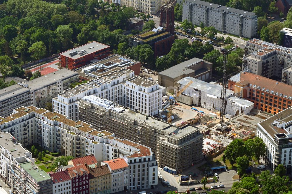 Berlin from above - Construction site to build a new multi-family residential complex Friedrichshain-Hoefe on Friedenstrasse, Pufendorfstrasse and Matthiasstrasse in the district Friedrichshain in Berlin, Germany