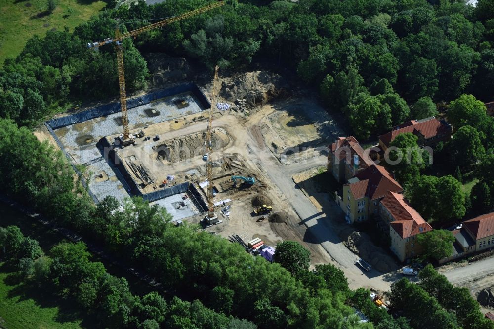 Aerial photograph Berlin - Construction site for the construction of a multi-family house residential complex on the grounds of the former Kinderklinik Lindenhof on the Gotlindestrasse in the district of Lichtenberg in Berlin, Germany