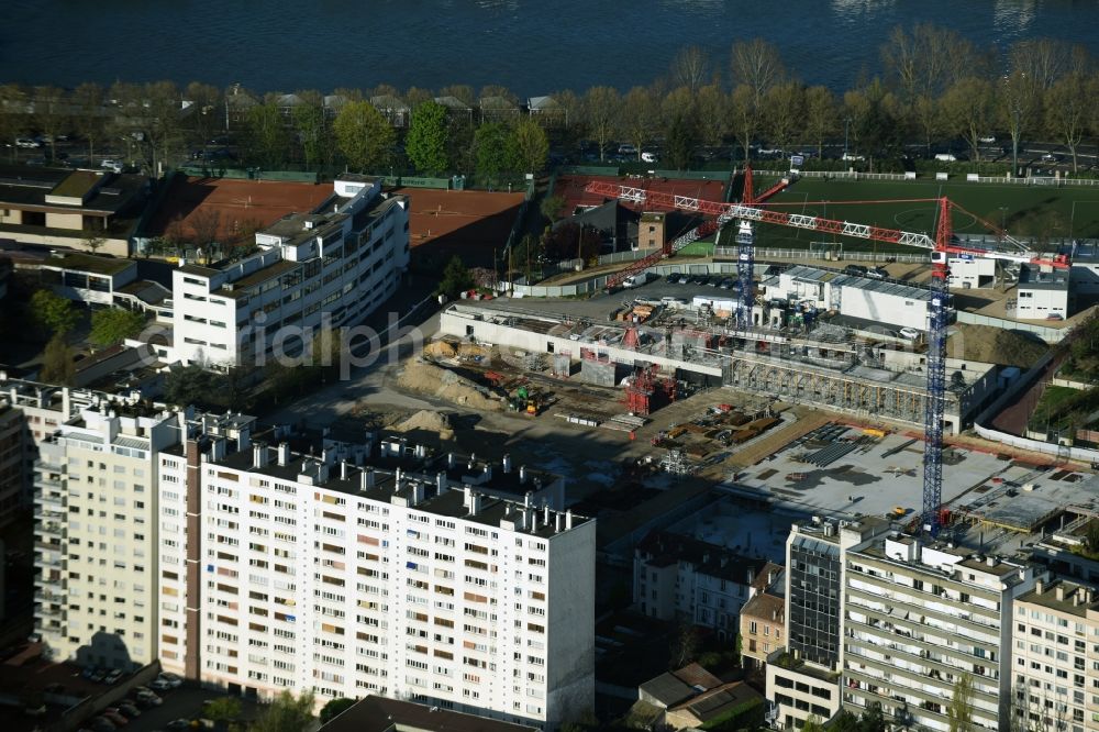 Aerial photograph Boulogne-Billancourt - Construction site to build a new multi-family residential complex on the grounds of the former Stade Le Gallo at Rue de SA?vres in Boulogne-Billancourt in Ile-de-France, France