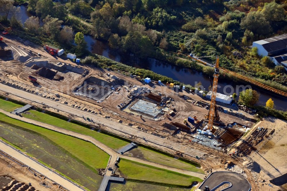 Hamburg from the bird's eye view: Construction site to build a new multi-family residential complex Glasblaeserhoefe on Schleusengraben in the district Bergedorf in Hamburg, Germany