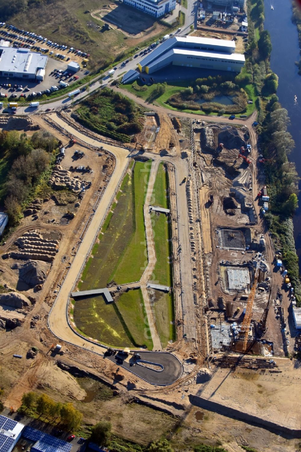 Hamburg from the bird's eye view: Construction site to build a new multi-family residential complex Glasblaeserhoefe on Schleusengraben in the district Bergedorf in Hamburg, Germany