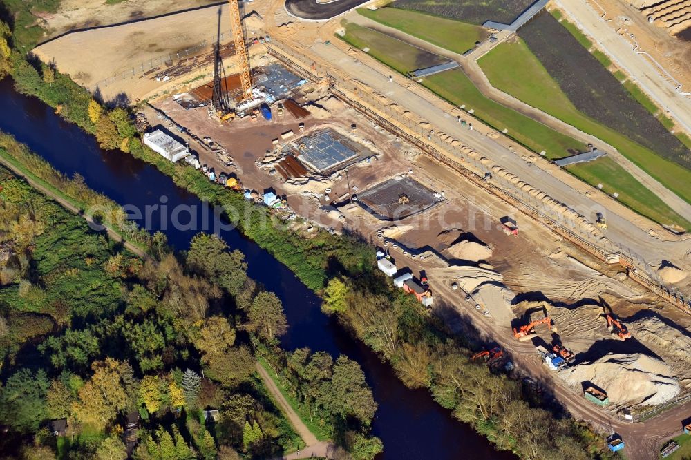 Aerial image Hamburg - Construction site to build a new multi-family residential complex Glasblaeserhoefe on Schleusengraben in the district Bergedorf in Hamburg, Germany