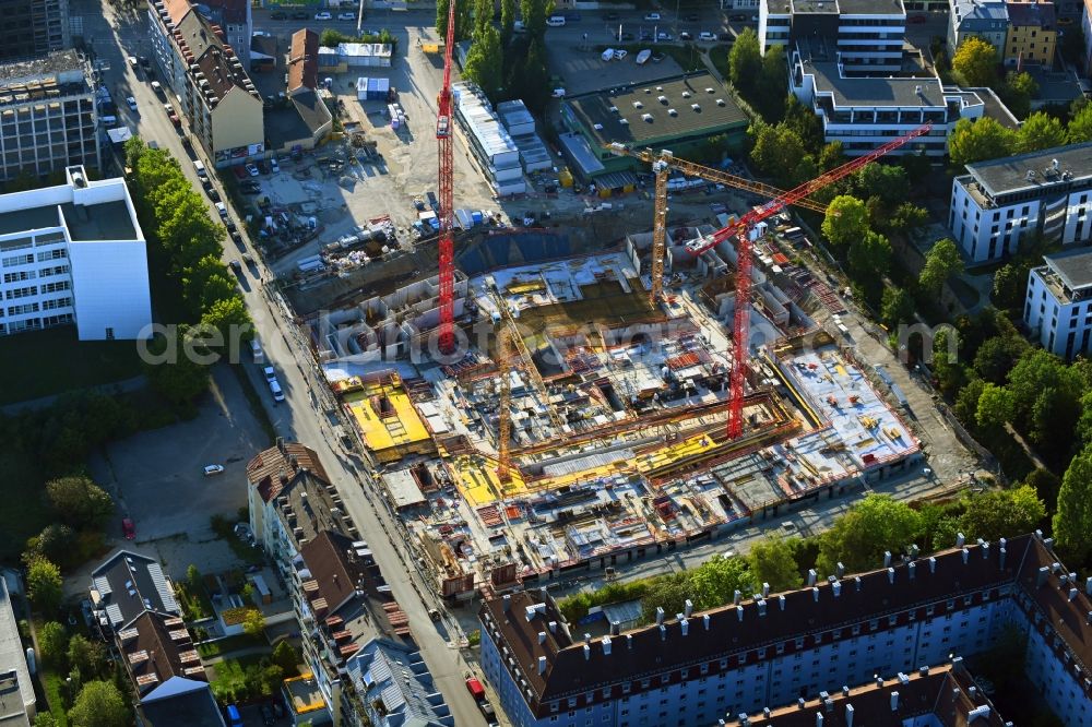 Aerial photograph München - Construction site to build a new multi-family residential complex Gmunder Hoefe on Gmunder Strasse corner Hofmannstrasse in the district Obersendling in Munich in the state Bavaria, Germany