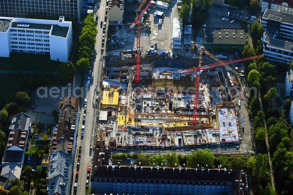 München from above - Construction site to build a new multi-family residential complex Gmunder Hoefe on Gmunder Strasse corner Hofmannstrasse in the district Obersendling in Munich in the state Bavaria, Germany