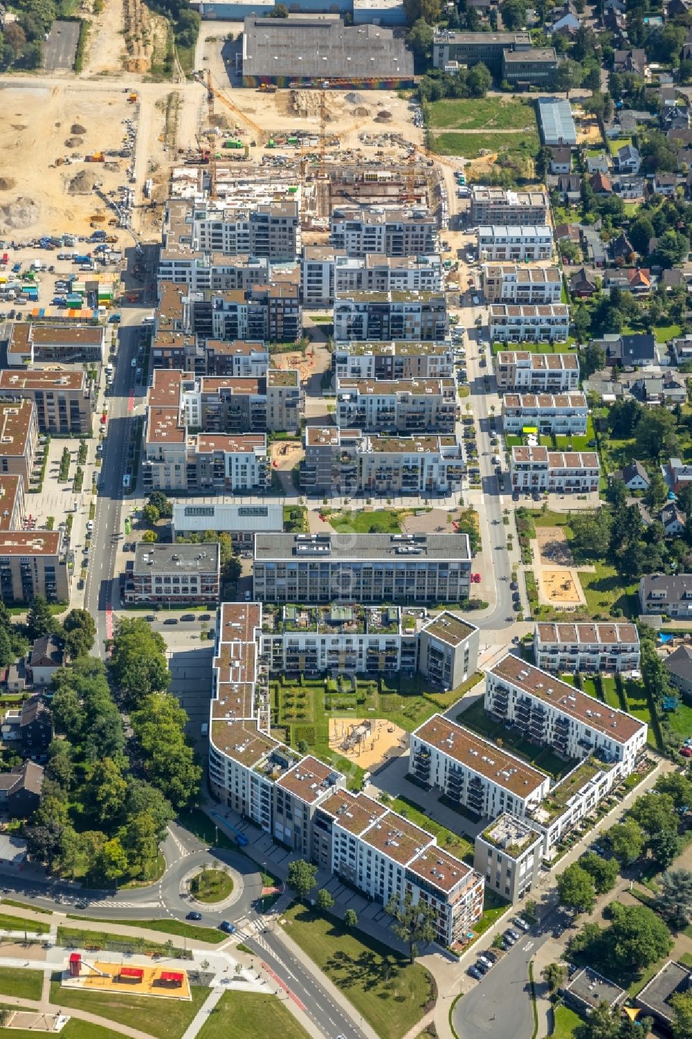 Aerial image Düsseldorf - Construction site to build a new multi-family residential complex Grafental on Roepkestrasse in Duesseldorf in the state North Rhine-Westphalia, Germany