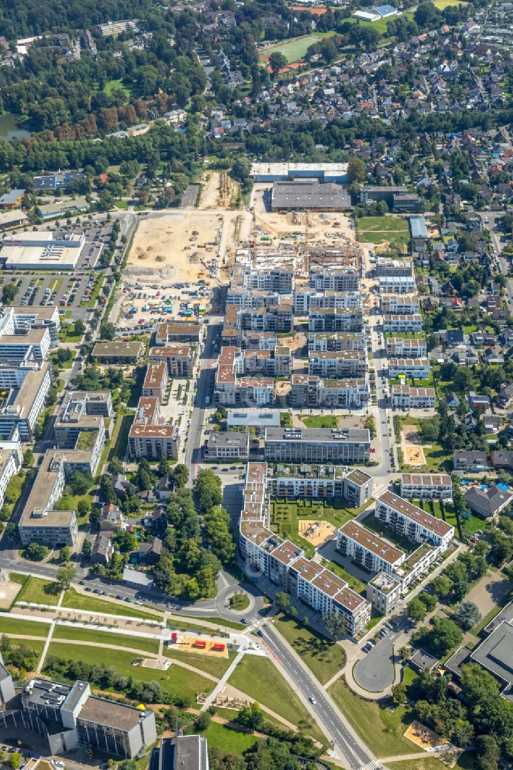 Aerial photograph Düsseldorf - Construction site to build a new multi-family residential complex Grafental on Roepkestrasse in Duesseldorf in the state North Rhine-Westphalia, Germany