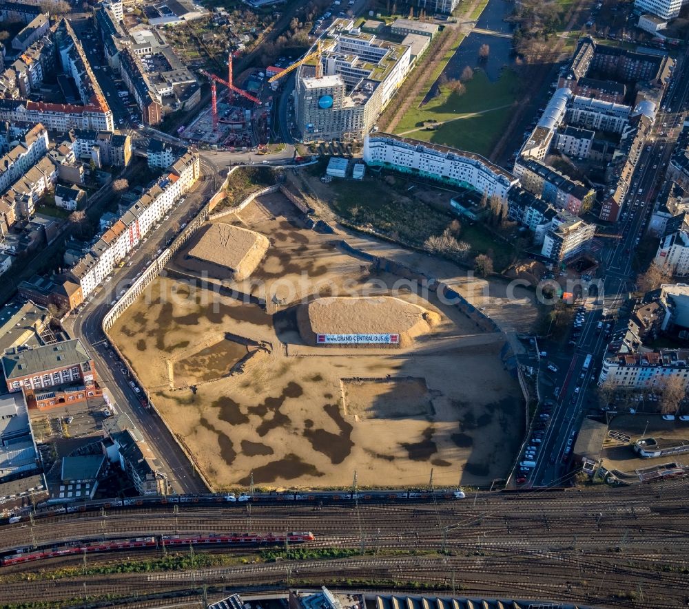 Düsseldorf from the bird's eye view: Construction site to build a new multi-family residential complex Grand Central in the district Oberbilk in Duesseldorf in the state North Rhine-Westphalia, Germany