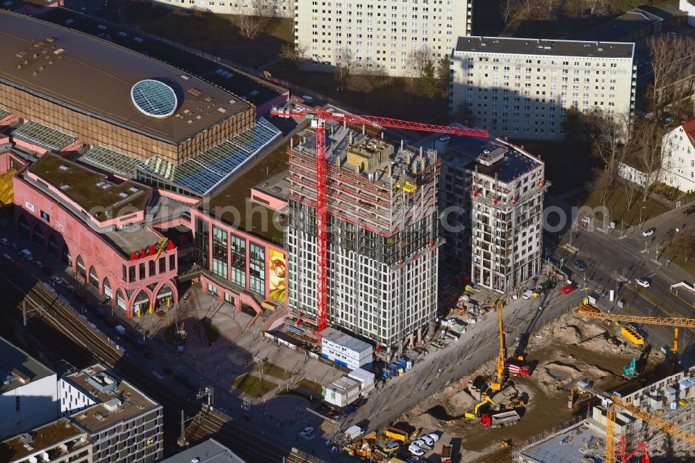 Berlin from the bird's eye view: Construction site to build a new multi-family residential complex Grandaire on Voltairestrasse corner Alexanderstrasse - Dircksenstrasse in the district Mitte in Berlin, Germany