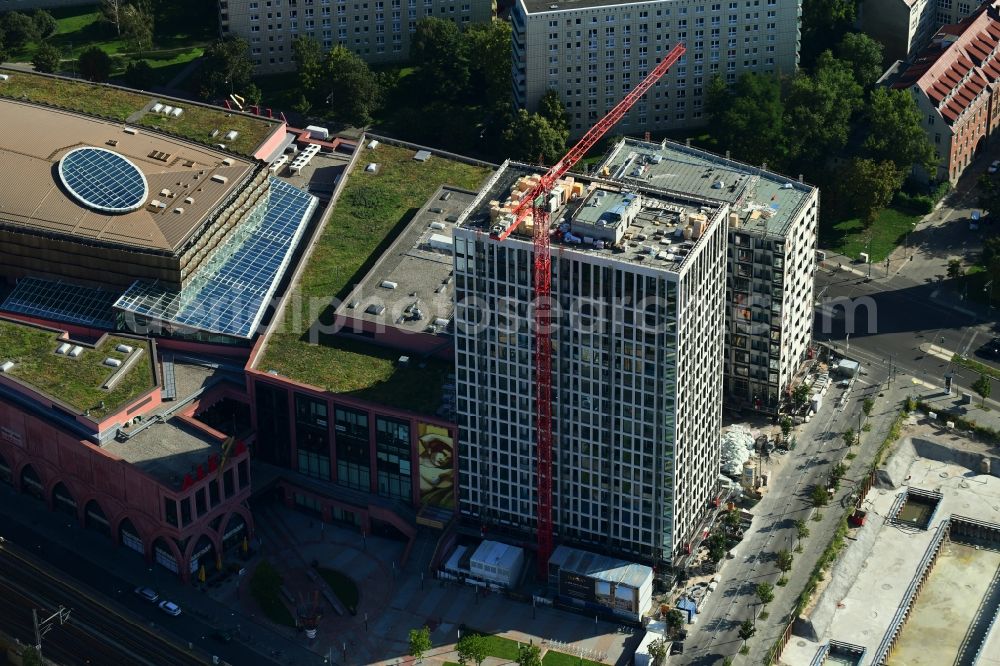 Berlin from the bird's eye view: Construction site to build a new multi-family residential complex Grandaire on Voltairestrasse corner Alexanderstrasse - Dircksenstrasse in the district Mitte in Berlin, Germany