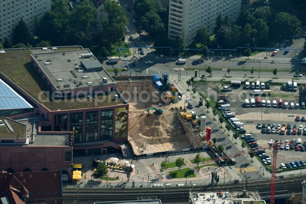 Aerial photograph Berlin - Construction site to build a new multi-family residential complex Grandaire on Voltairestrasse corner Alexanderstrasse - Dircksenstrasse in the district Mitte in Berlin, Germany