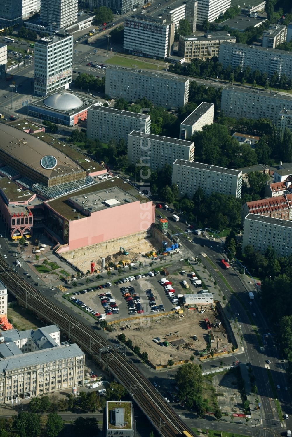 Berlin from the bird's eye view: Construction site to build a new multi-family residential complex Grandaire on Voltairestrasse corner Alexanderstrasse - Dircksenstrasse in the district Mitte in Berlin, Germany