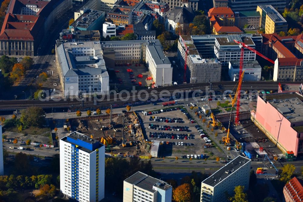 Berlin from the bird's eye view: Construction site to build a new multi-family residential complex Grandaire on Voltairestrasse corner Alexanderstrasse - Dircksenstrasse in the district Mitte in Berlin, Germany