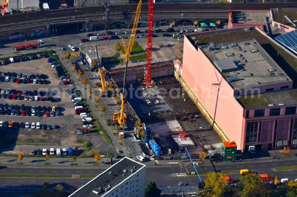 Aerial image Berlin - Construction site to build a new multi-family residential complex Grandaire on Voltairestrasse corner Alexanderstrasse - Dircksenstrasse in the district Mitte in Berlin, Germany