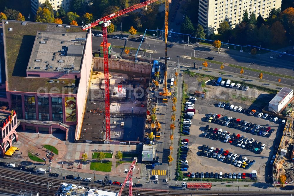 Aerial photograph Berlin - Construction site to build a new multi-family residential complex Grandaire on Voltairestrasse corner Alexanderstrasse - Dircksenstrasse in the district Mitte in Berlin, Germany