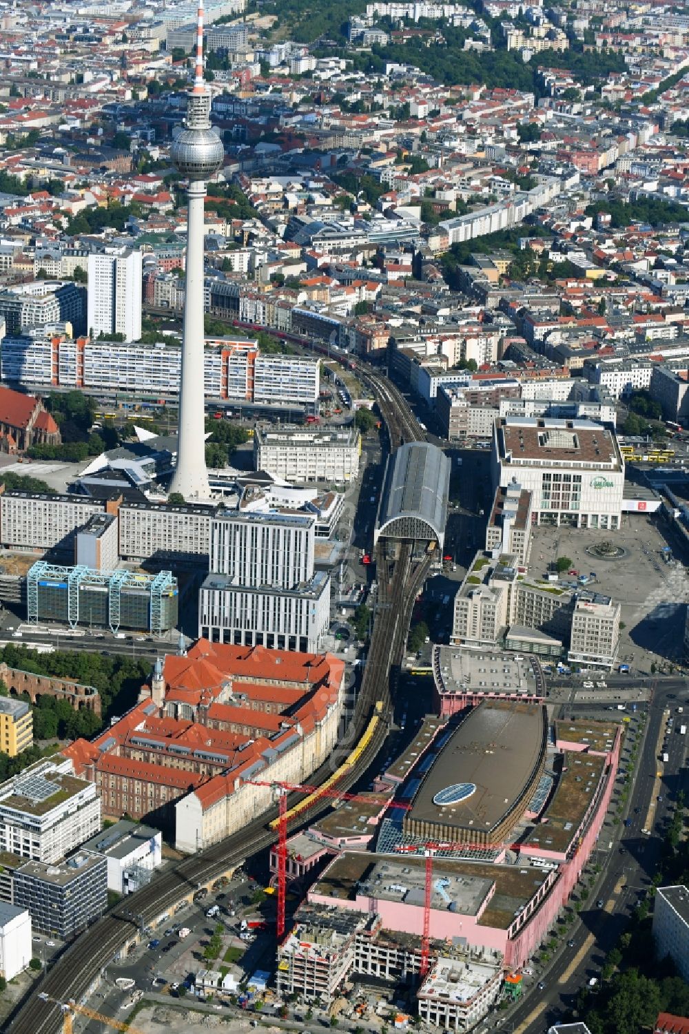 Aerial photograph Berlin - Construction site to build a new multi-family residential complex Grandaire on Voltairestrasse corner Alexanderstrasse - Dircksenstrasse in the district Mitte in Berlin, Germany