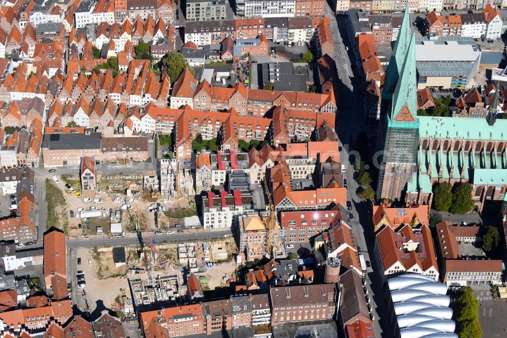 Aerial photograph Lübeck - Construction site to build a new multi-family residential complex Fischstrasse - Braunstrasse in Gruenderviertel in the district Innenstadt in Luebeck in the state Schleswig-Holstein, Germany