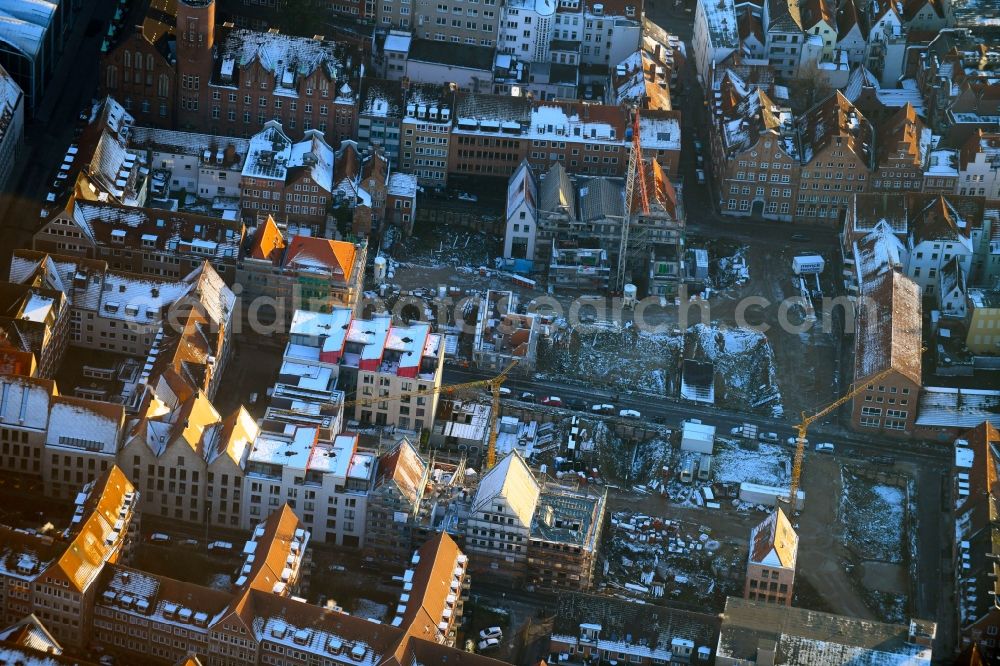 Aerial photograph Lübeck - Construction site to build a new multi-family residential complex Fischstrasse - Alfstrasse in Gruenderviertel in the district Innenstadt in Luebeck in the state Schleswig-Holstein, Germany