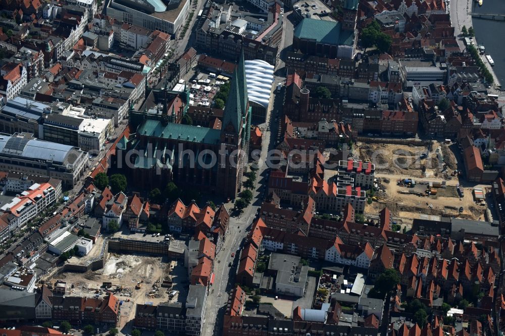 Aerial photograph Lübeck - Construction site to build a new multi-family residential complex Gruendungsviertel der Grundstuecksgesellschaft TRAVE mbH in Luebeck in the state Schleswig-Holstein