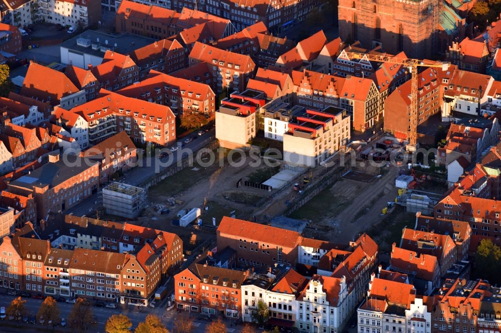 Aerial photograph Lübeck - Construction site to build a new multi-family residential complex Gruendungsviertel der Grundstuecksgesellschaft TRAVE mbH in Luebeck in the state Schleswig-Holstein