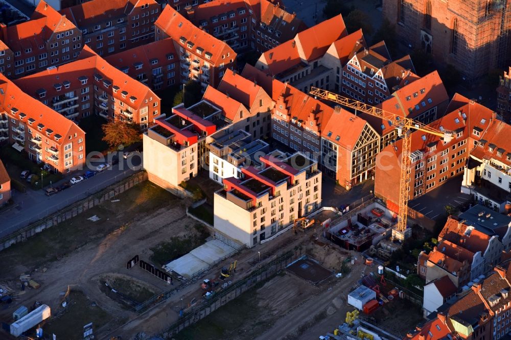 Aerial image Lübeck - Construction site to build a new multi-family residential complex Gruendungsviertel der Grundstuecksgesellschaft TRAVE mbH in Luebeck in the state Schleswig-Holstein