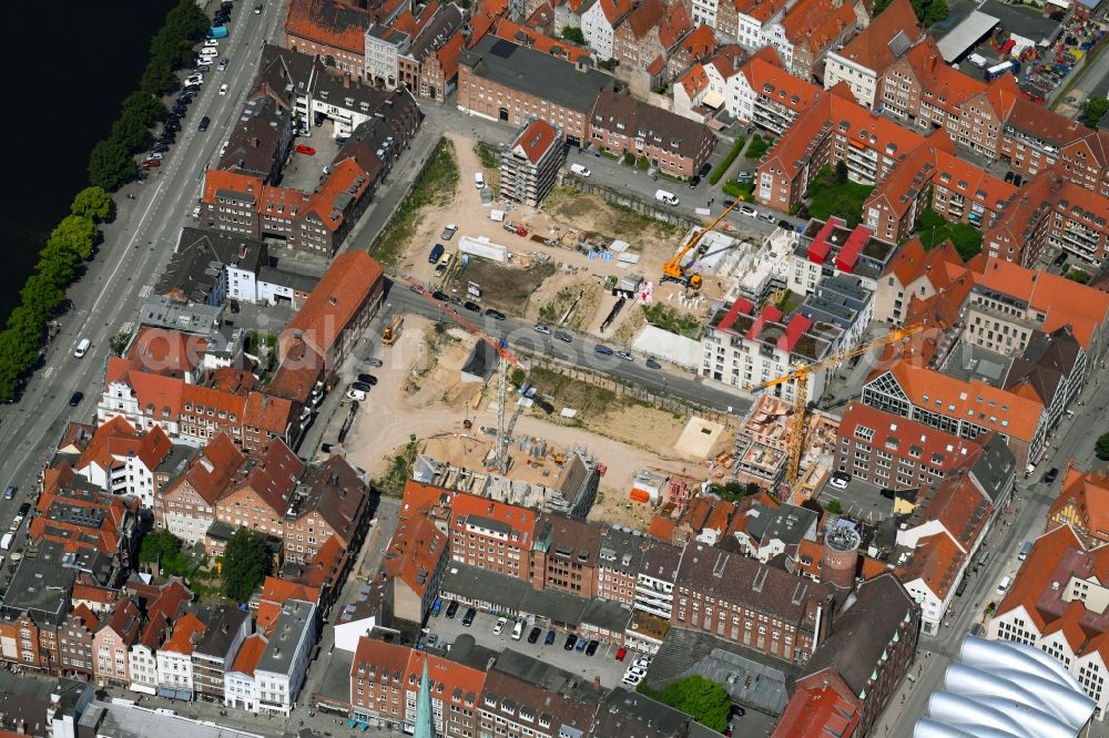 Aerial image Lübeck - Construction site to build a new multi-family residential complex Gruendungsviertel der Grundstuecksgesellschaft TRAVE mbH in Luebeck in the state Schleswig-Holstein