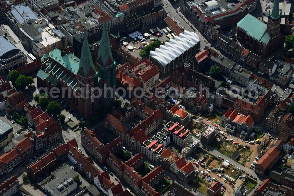 Aerial photograph Lübeck - Construction site to build a new multi-family residential complex Gruendungsviertel der Grundstuecksgesellschaft TRAVE mbH in Luebeck in the state Schleswig-Holstein