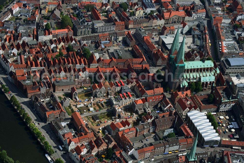 Lübeck from above - Construction site to build a new multi-family residential complex Gruendungsviertel der Grundstuecksgesellschaft TRAVE mbH in Luebeck in the state Schleswig-Holstein