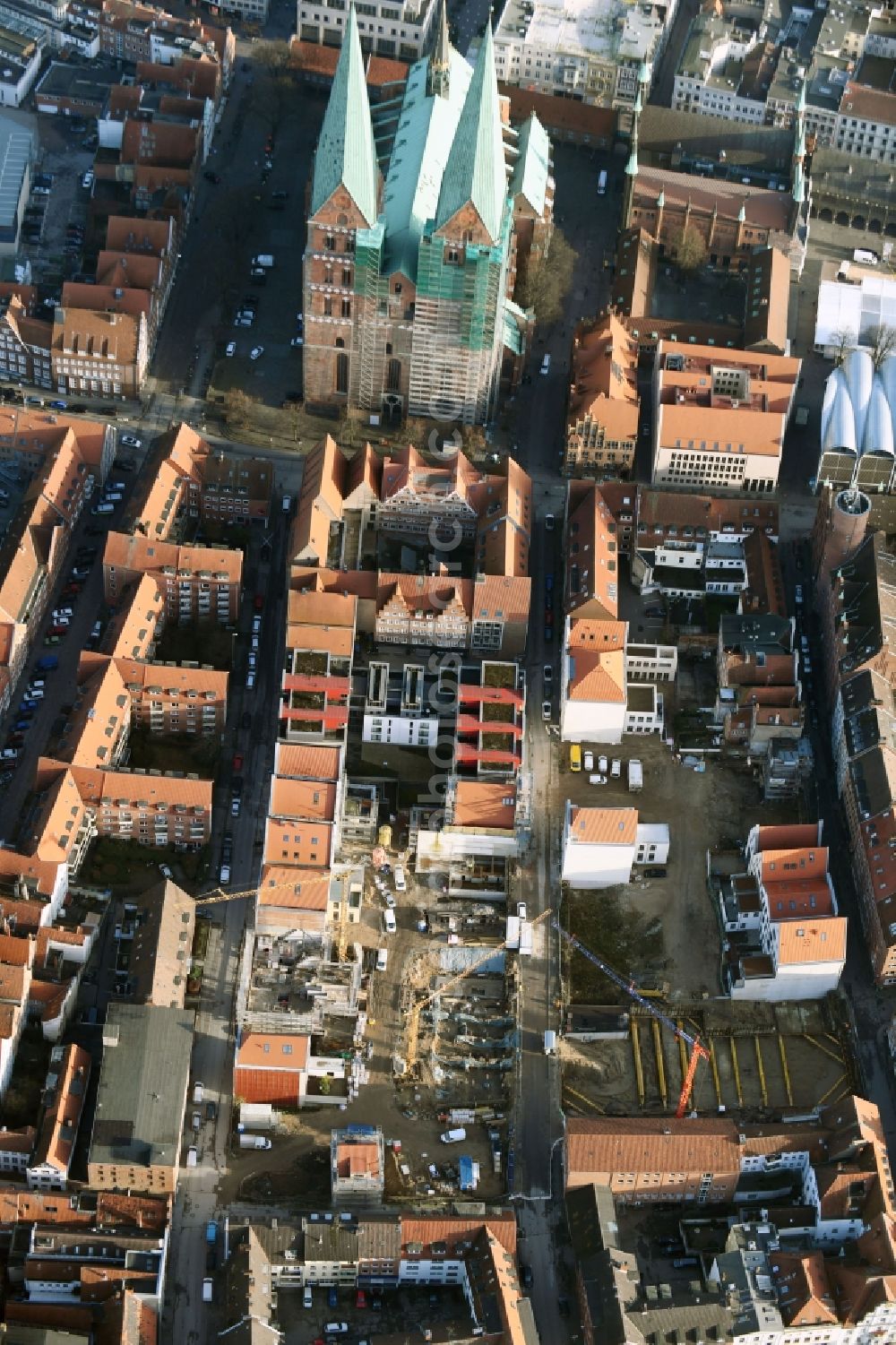 Lübeck from above - Construction site to build a new multi-family residential complex Gruendungsviertel der Grundstuecksgesellschaft TRAVE mbH in Luebeck in the state Schleswig-Holstein