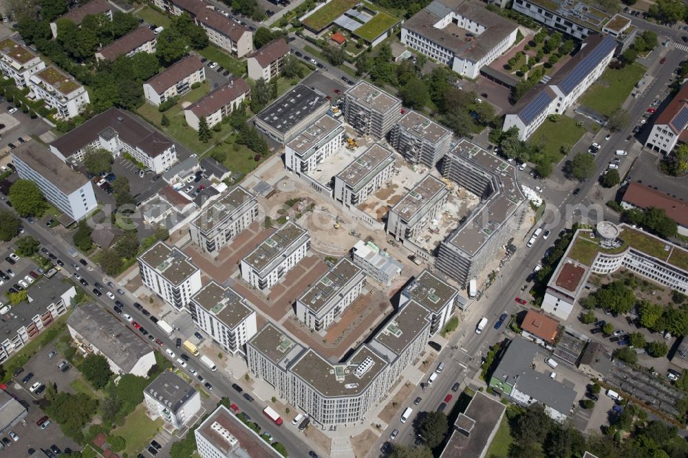 Wiesbaden from above - Construction site to build a new multi-family residential complex a??Gruene Mittea?? on Salierstrasse - Wittelsbacherstrasse in the district Suedost in Wiesbaden in the state Hesse, Germany