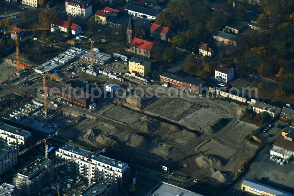 Aerial photograph Berlin - Construction site to build a new multi-family residential complex of Gut Alt-Biesdorf on Weissenhoeher Strasse in Berlin, Germany