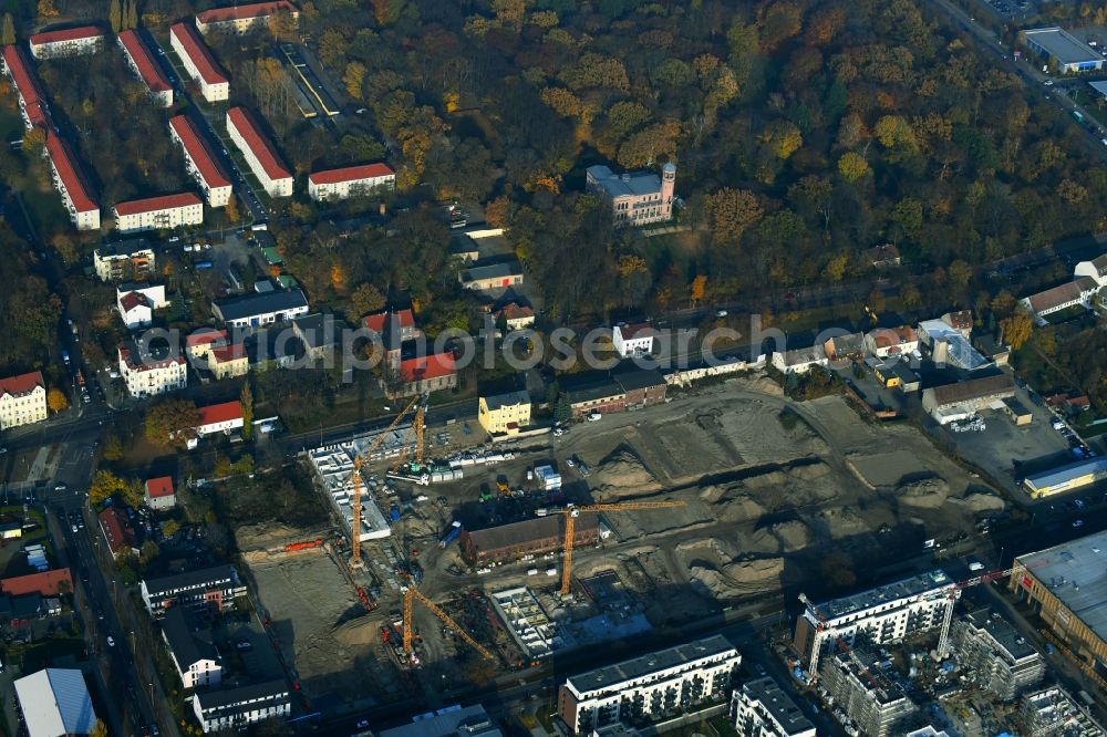 Berlin from above - Construction site to build a new multi-family residential complex of Gut Alt-Biesdorf on Weissenhoeher Strasse in Berlin, Germany