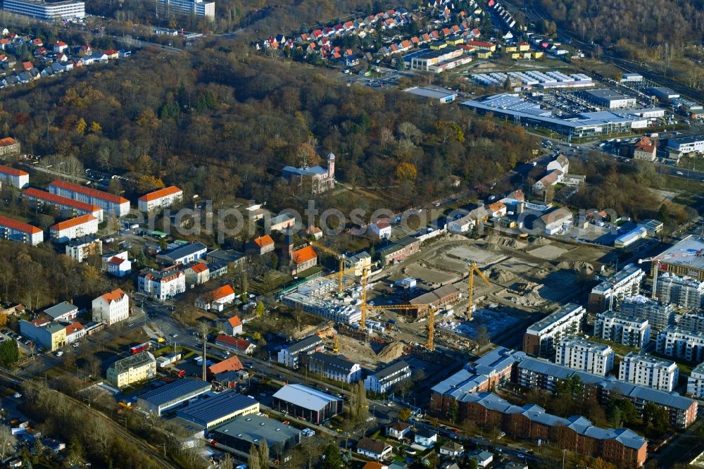 Berlin from the bird's eye view: Construction site to build a new multi-family residential complex of Gut Alt-Biesdorf on Weissenhoeher Strasse in Berlin, Germany