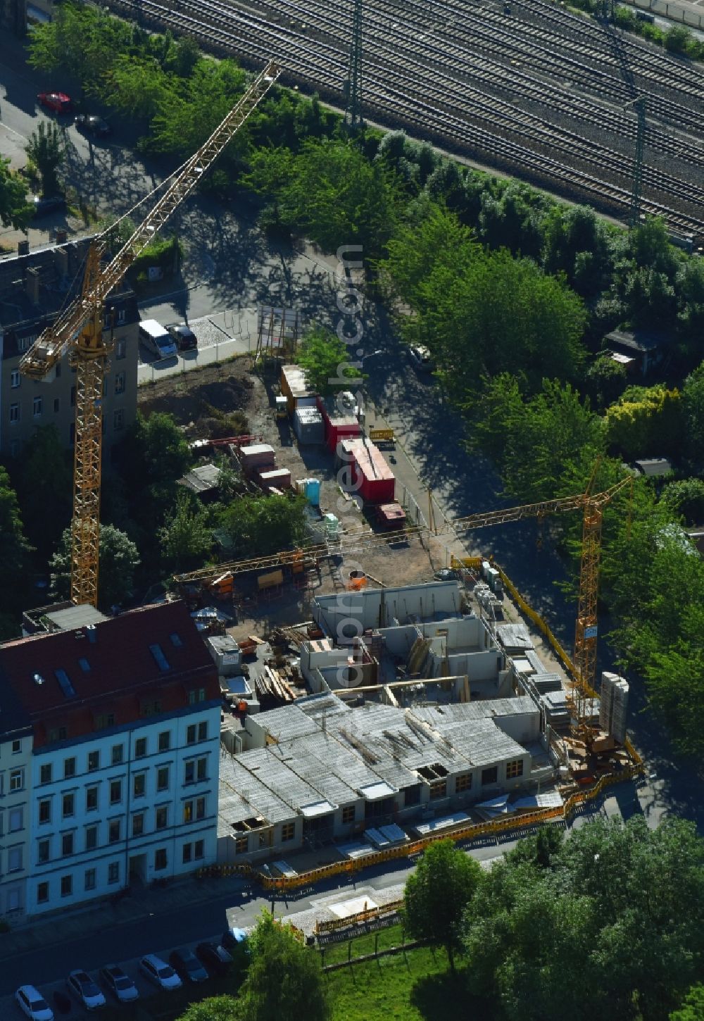 Dresden from the bird's eye view: Construction site to build a new multi-family residential complex Hafenstrasse - Uferstrasse in the district Neustadt in Dresden in the state Saxony, Germany