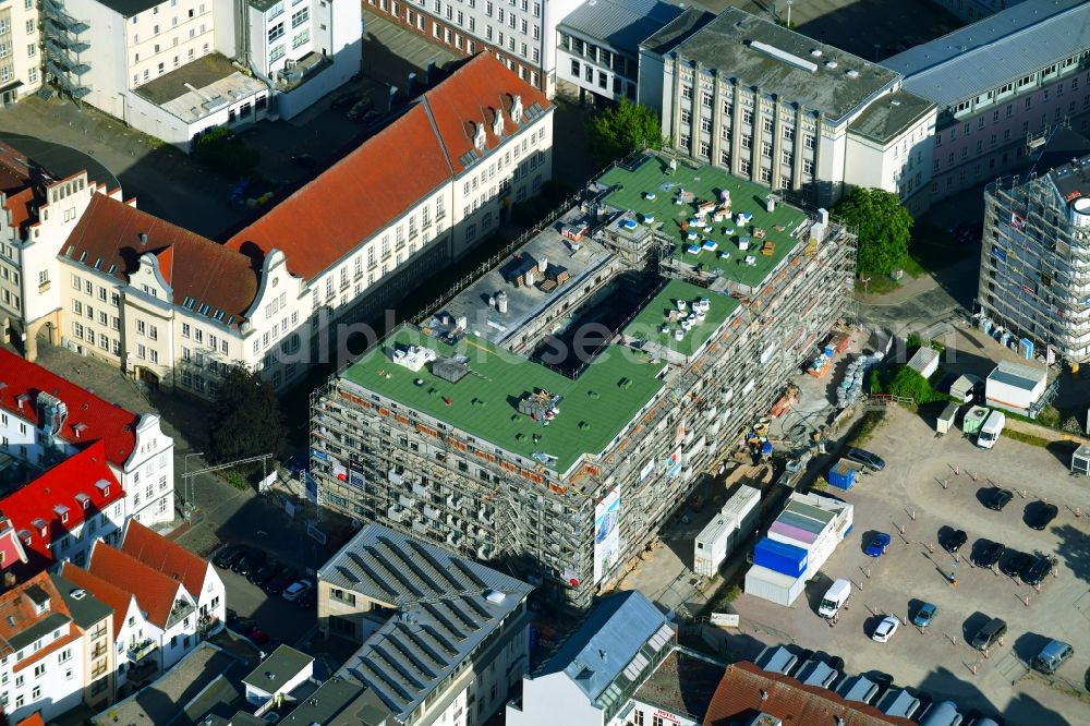 Aerial image Rostock - Construction site to build a new multi-family residential complex HanseKarree Glatter Aal of Randalswood Germany GmbH in Rostock in the state Mecklenburg - Western Pomerania, Germany