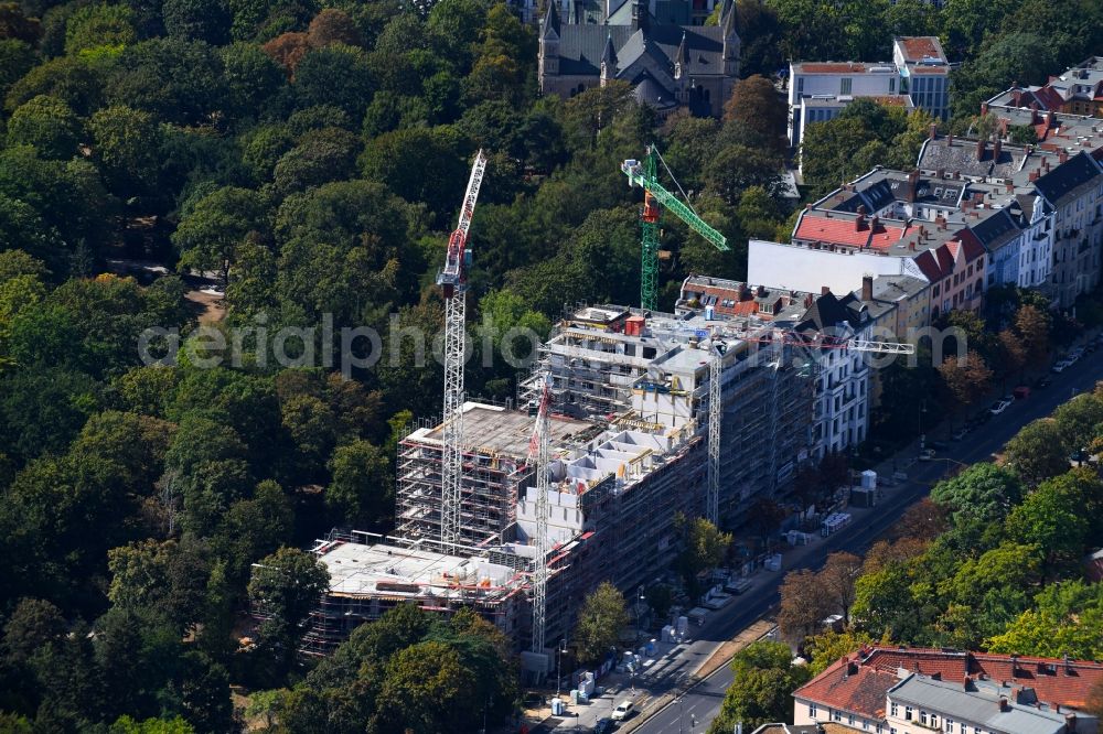 Berlin from above - Construction site to build a new multi-family residential complex on Hasenheide in the district Neukoelln in Berlin, Germany