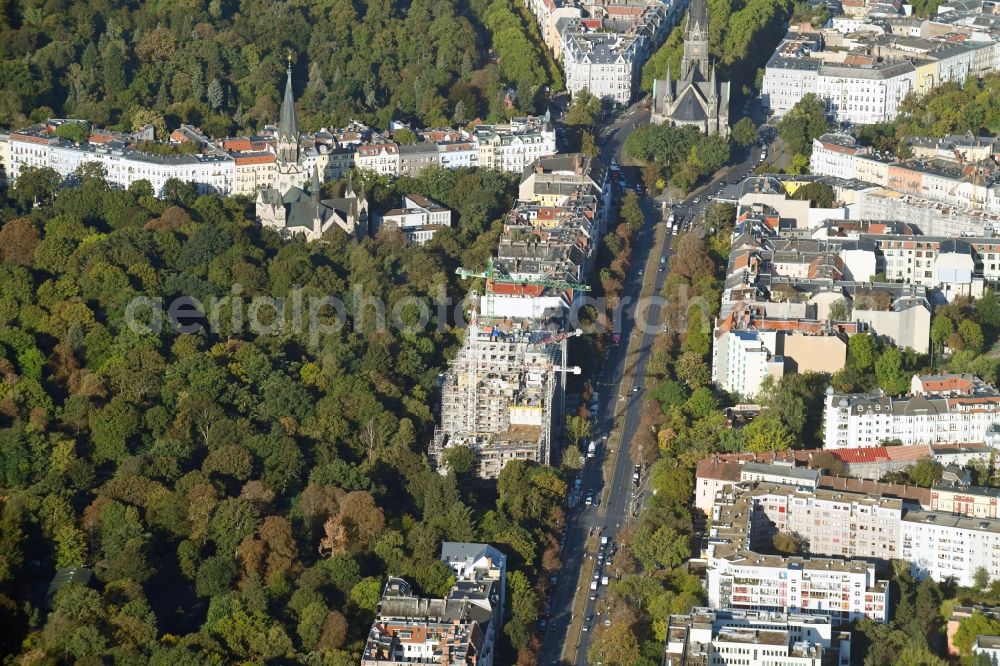 Berlin from above - Construction site to build a new multi-family residential complex on Hasenheide in the district Neukoelln in Berlin, Germany