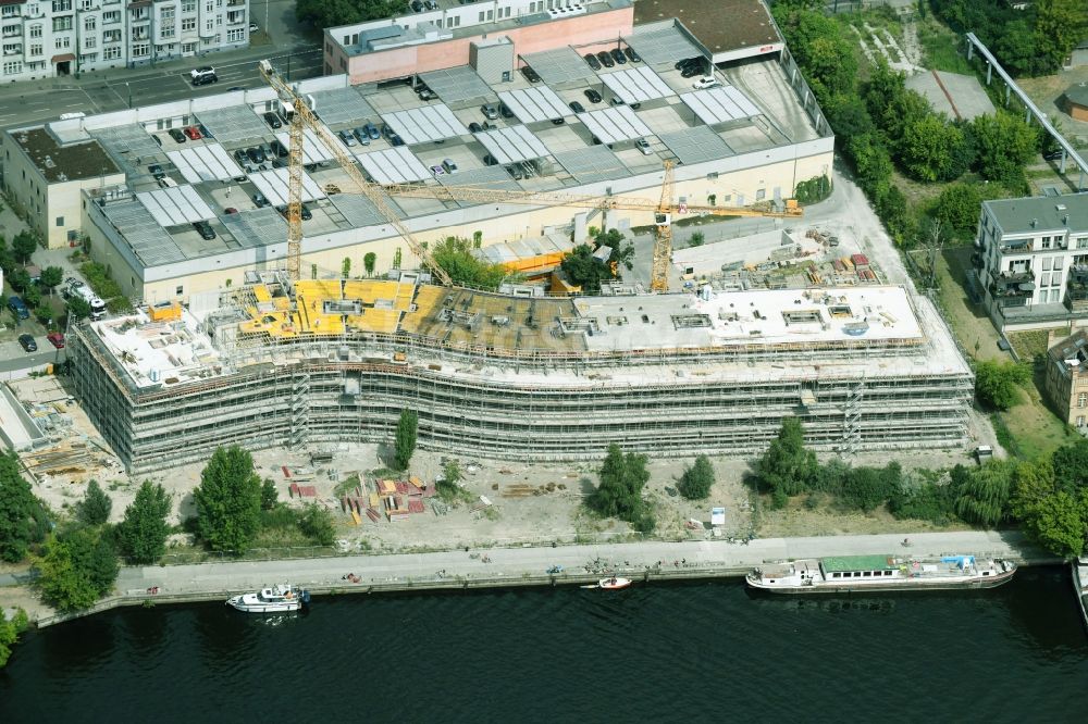 Potsdam from the bird's eye view: Construction site to build a new multi-family residential complex Havelwelle on Zeppelinstrasse in the district Westliche Vorstadt in Potsdam in the state Brandenburg, Germany