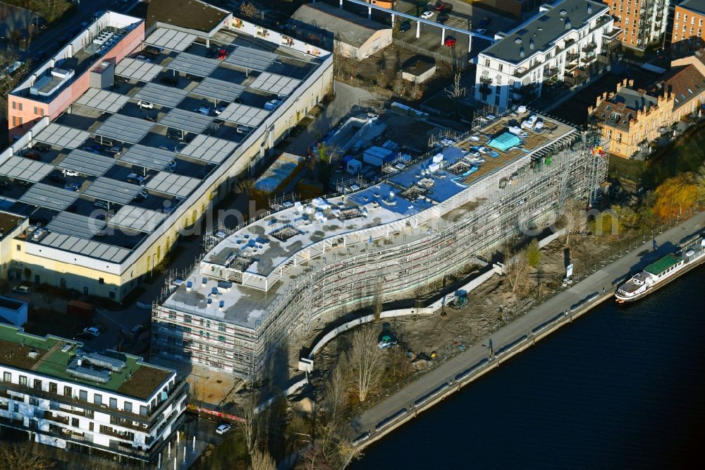 Potsdam from the bird's eye view: Construction site to build a new multi-family residential complex Havelwelle on Zeppelinstrasse in the district Westliche Vorstadt in Potsdam in the state Brandenburg, Germany