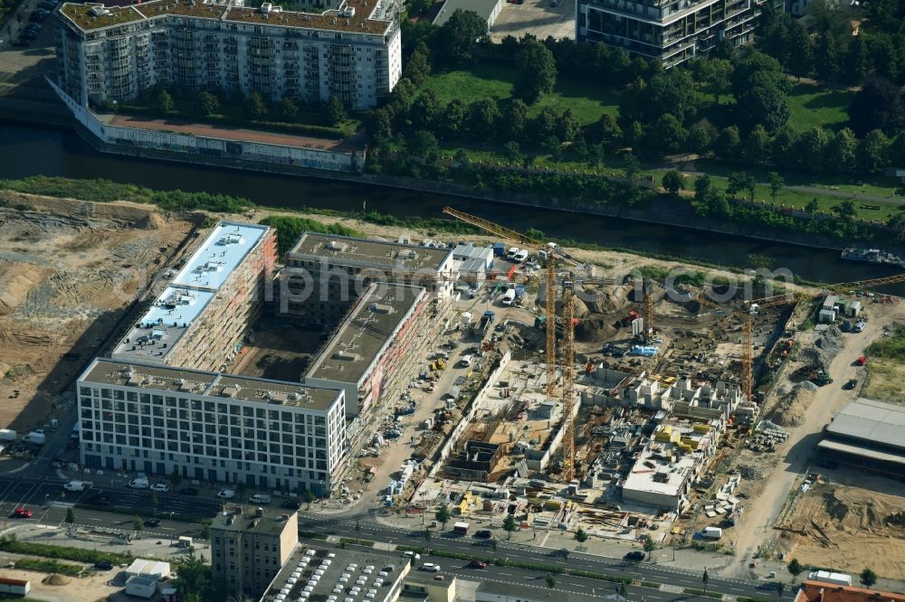 Berlin from the bird's eye view: Construction site to build a new multi-family residential complex Heidestrasse in the district Moabit in Berlin, Germany