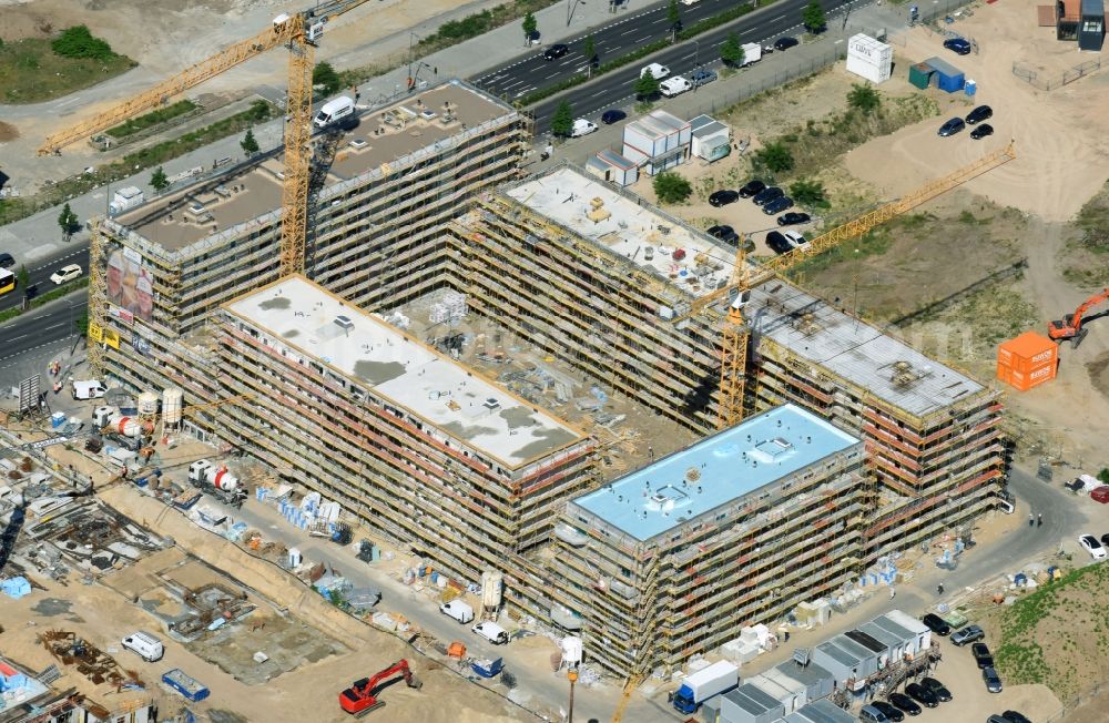 Aerial photograph Berlin - Construction site to build a new multi-family residential complex Heidestrasse in the district Moabit in Berlin, Germany