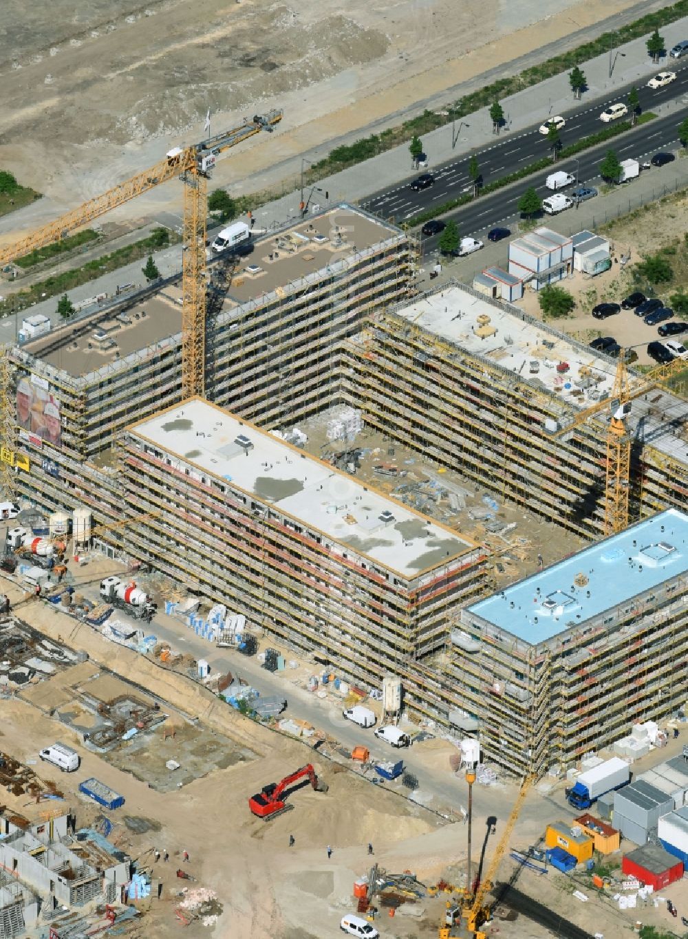 Berlin from above - Construction site to build a new multi-family residential complex Heidestrasse in the district Moabit in Berlin, Germany