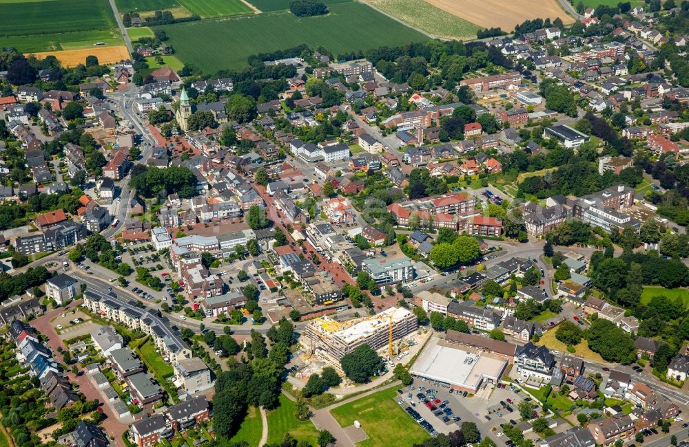 Aerial image Bottrop - Construction site to build a new multi-family residential complex der Heinrich Huetter GmbH & Co. KG an der Hauptstrasse in Bottrop in the state North Rhine-Westphalia