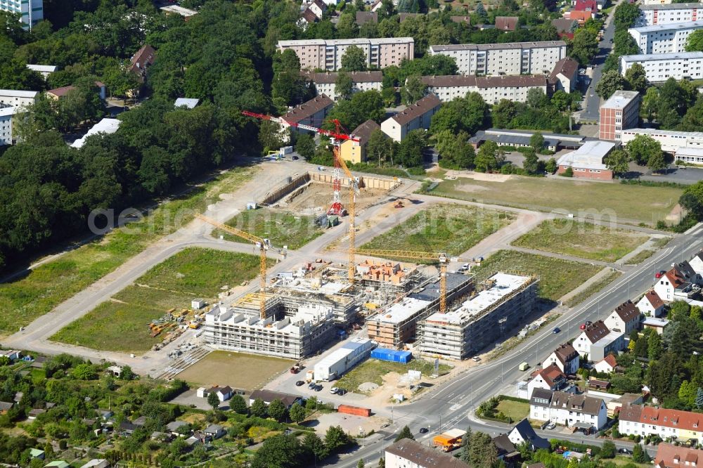 Aerial photograph Wolfsburg - Construction site to build a new multi-family residential complex Hellwinkel-Terrassen on Reislinger Strasse in Wolfsburg in the state Lower Saxony, Germany