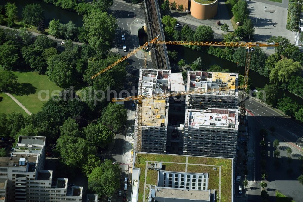 Aerial photograph Berlin - Construction site to build a new multi-family residential complex HIGH PARK der Zabel Property AG and gsp Staedtebau GmbH in Berlin