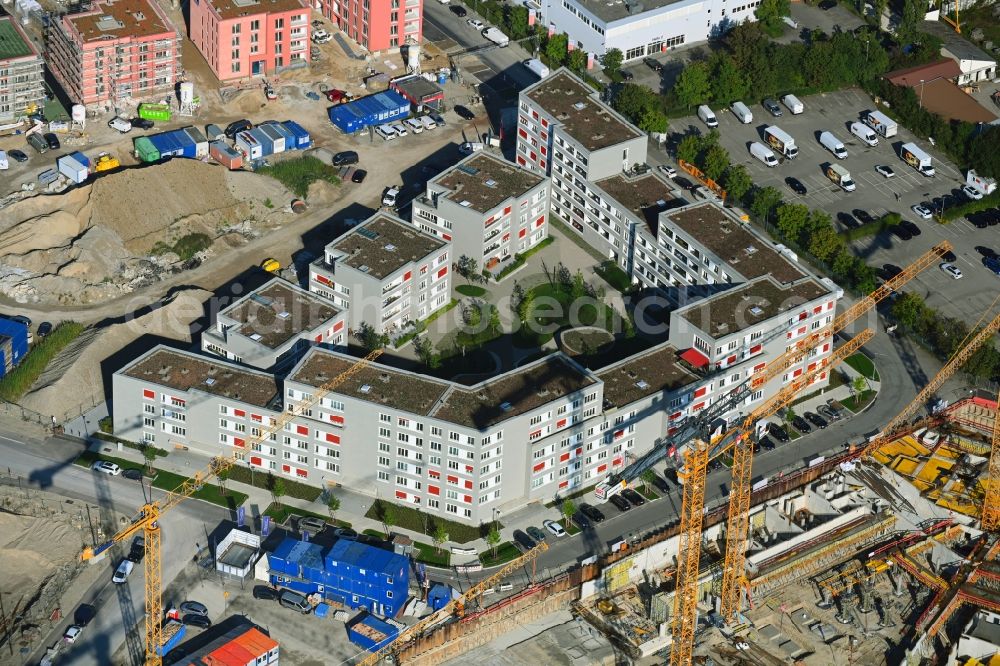 Aerial image München - Construction site to build a new multi-family residential complex At home on Berduxstrasse in the district Pasing-Obermenzing in Munich in the state Bavaria, Germany