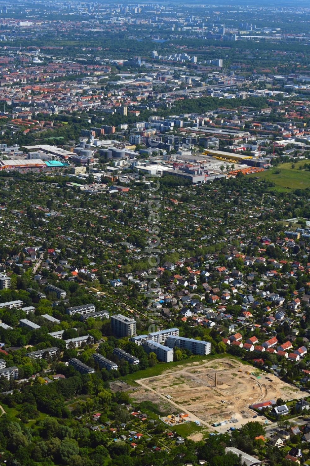 Aerial photograph Berlin - Construction site to build a new multi-family residential complex HUGOS of Bonava Deutschland GmbH on Britzer Strasse in the district Mariendorf in Berlin, Germany