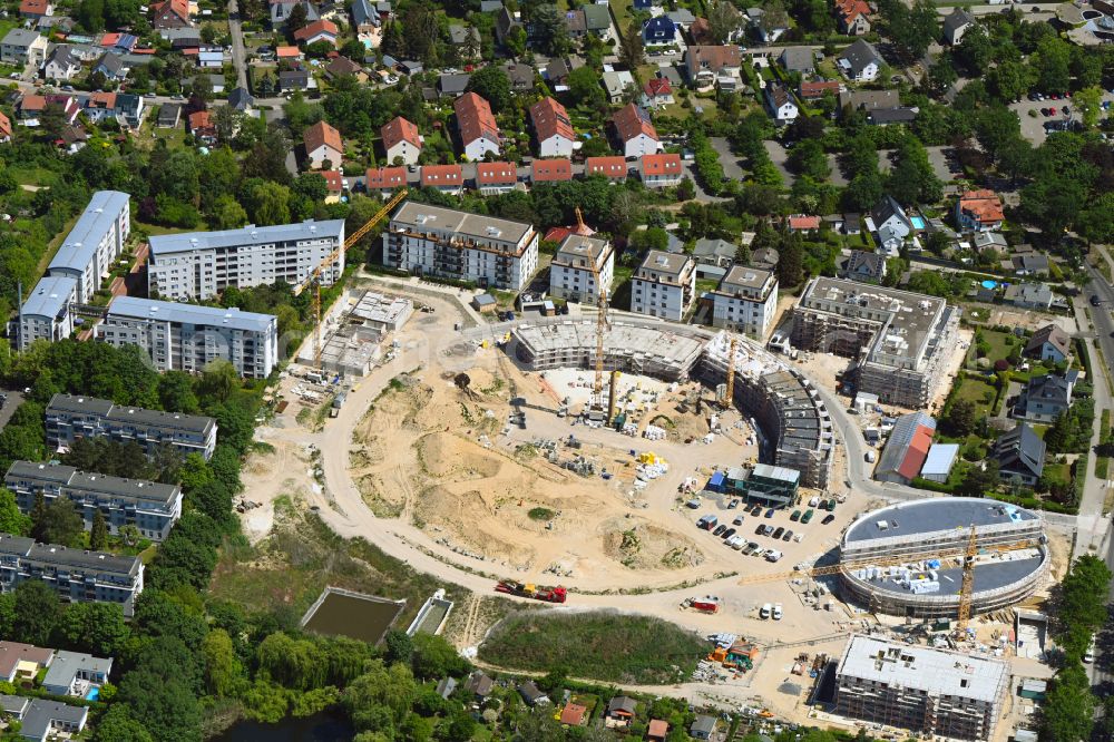 Berlin from the bird's eye view: Construction site to build a new multi-family residential complex HUGOS of Bonava Deutschland GmbH on Britzer Strasse in the district Mariendorf in Berlin, Germany