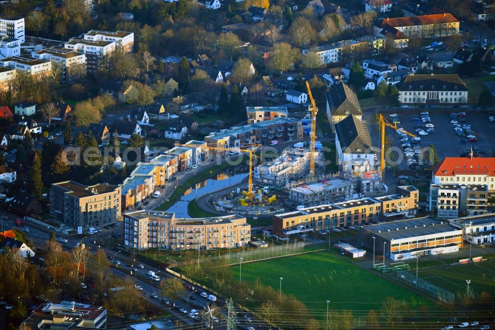 Hamburg from the bird's eye view: Construction site to build a new multi-family residential complex Jenfelder Au on Kuehnbachring in the district Jenfeld in Hamburg, Germany